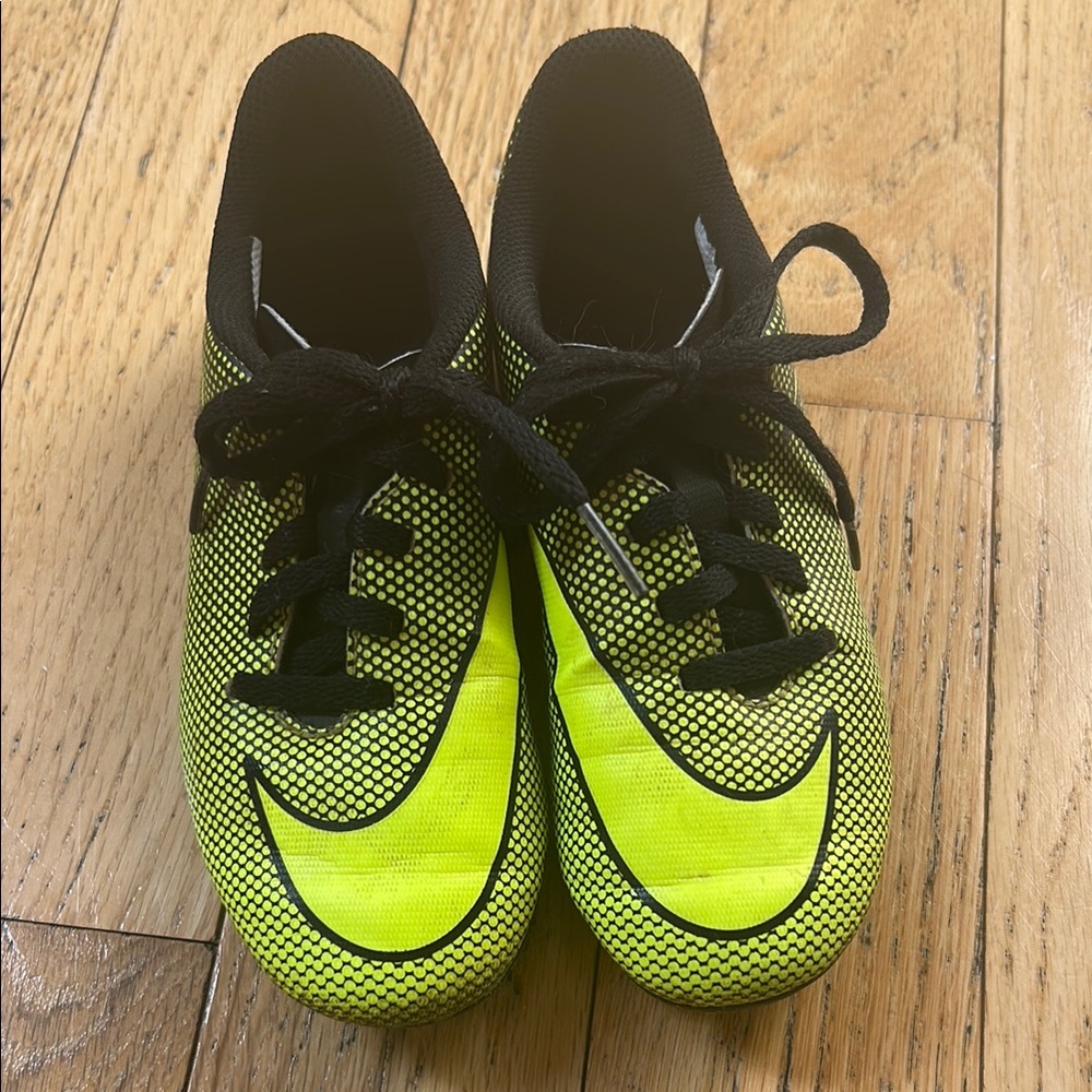 Kids Nike Neon yellow cleats